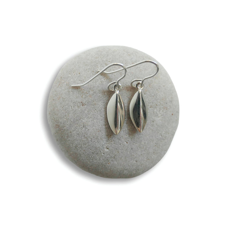Cardamom Hook Earrings EH203