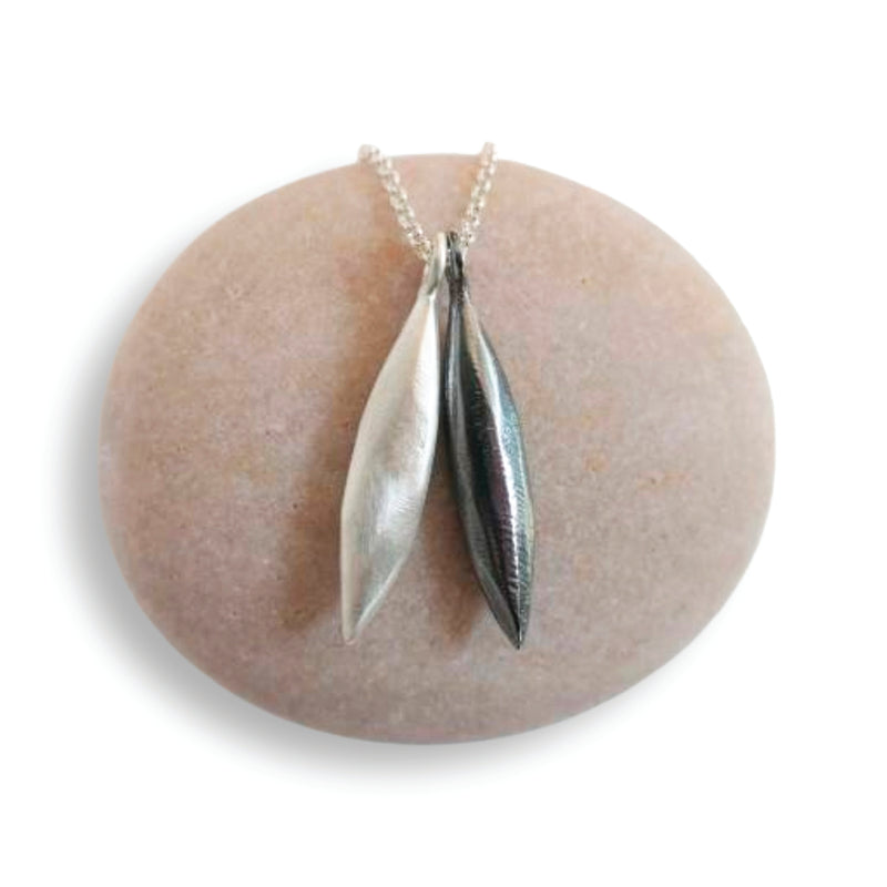 Double Pod necklace silver/oxidised 24" NC217