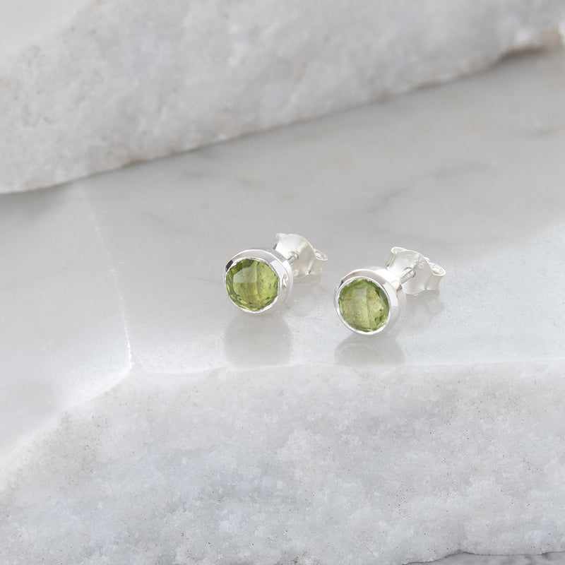 Birthstone Stud Earrings August: Peridot & Silver